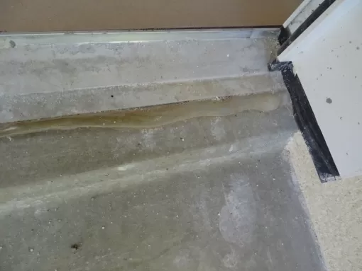 Malfaçon sur la pose de la porte d'entrée